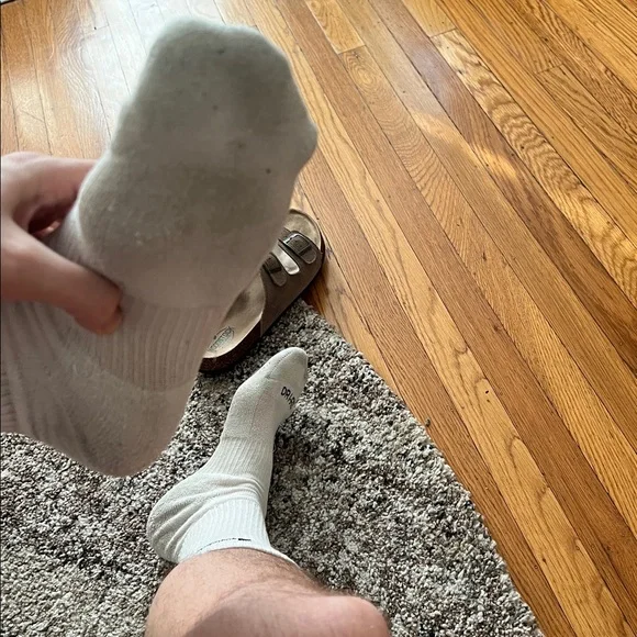 Nike Dri-FIT Athletic White Socks - Picture 2 of 4